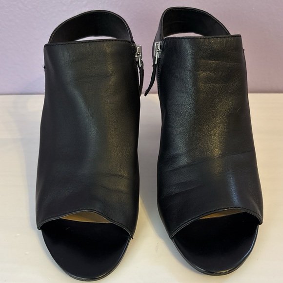 Black Women's Open-Toe Heels - Picture 2 of 7